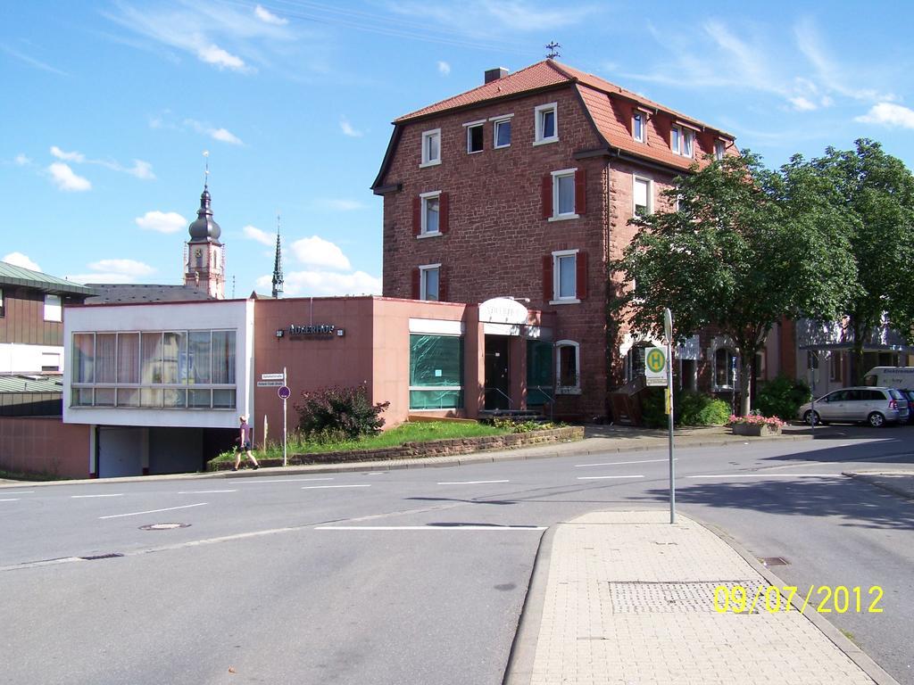 Hotel Adlerhof เทาเบอร์บิชอฟส์ไฮม์ ภายนอก รูปภาพ